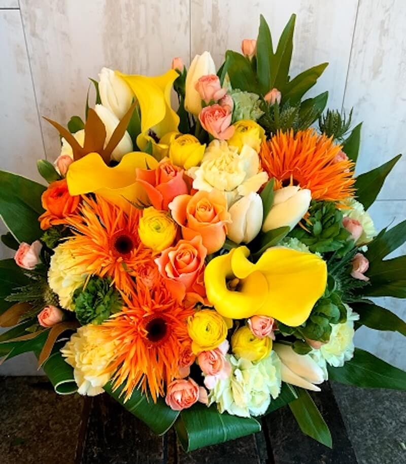 明るいフラワーギフト