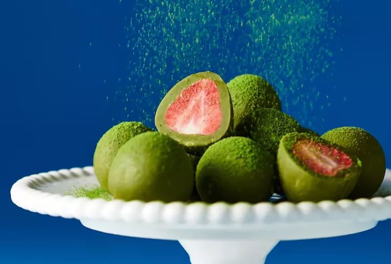 宇治抹茶いちごチョコレートトリュフ